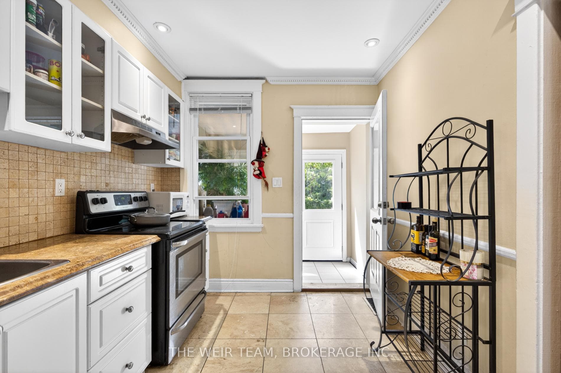 226 Ottawa Street photo 18