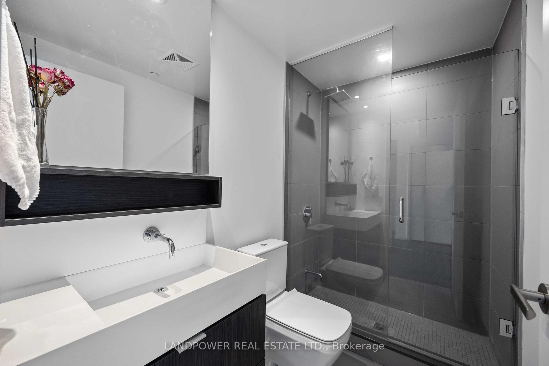 5 Soudan Avenue Unit 3002 photo 22