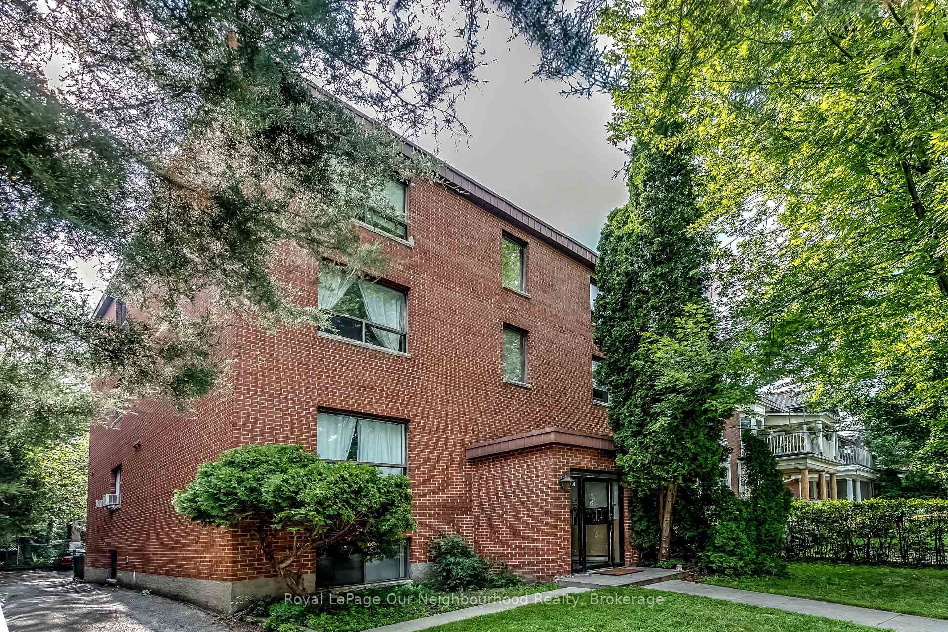 160 Dowling Avenue Unit 104 photo 10