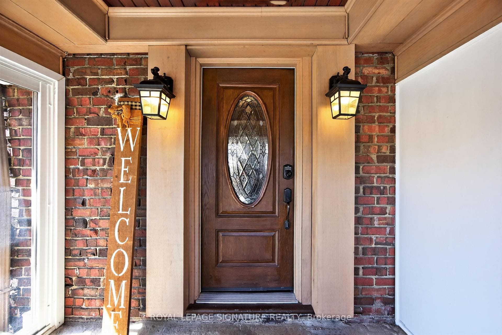 426 Armadale Avenue photo 3