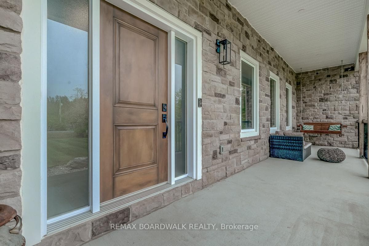 1805 Hyndman Road photo 5