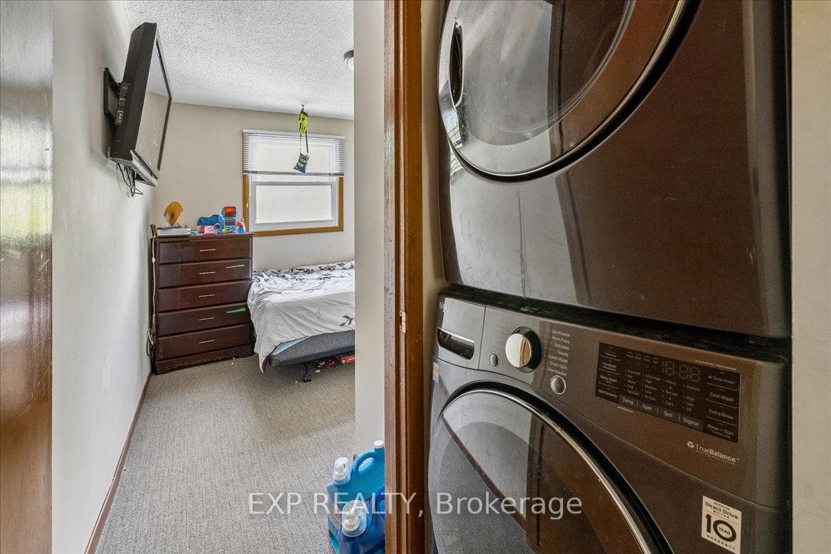 80 Maclennan Avenue photo 40