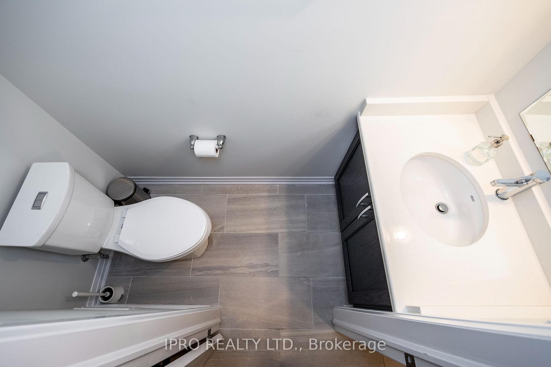 98 Progress Crescent Unit 111 photo 14