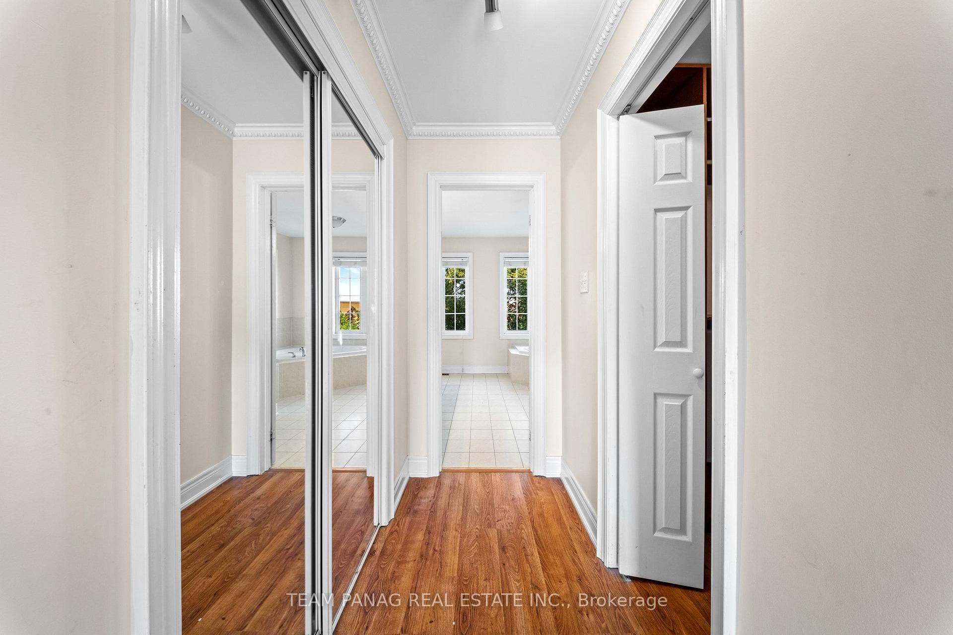 52 Mount Royal Circle photo 26