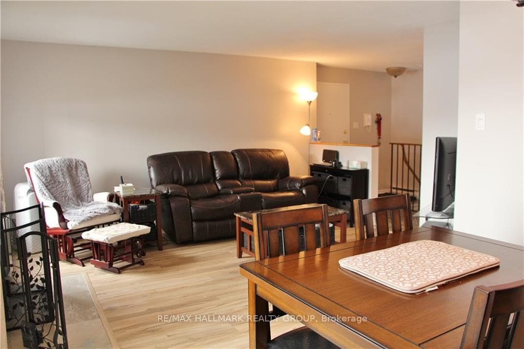 14 Sweetbriar Circle Unit 4 photo 5