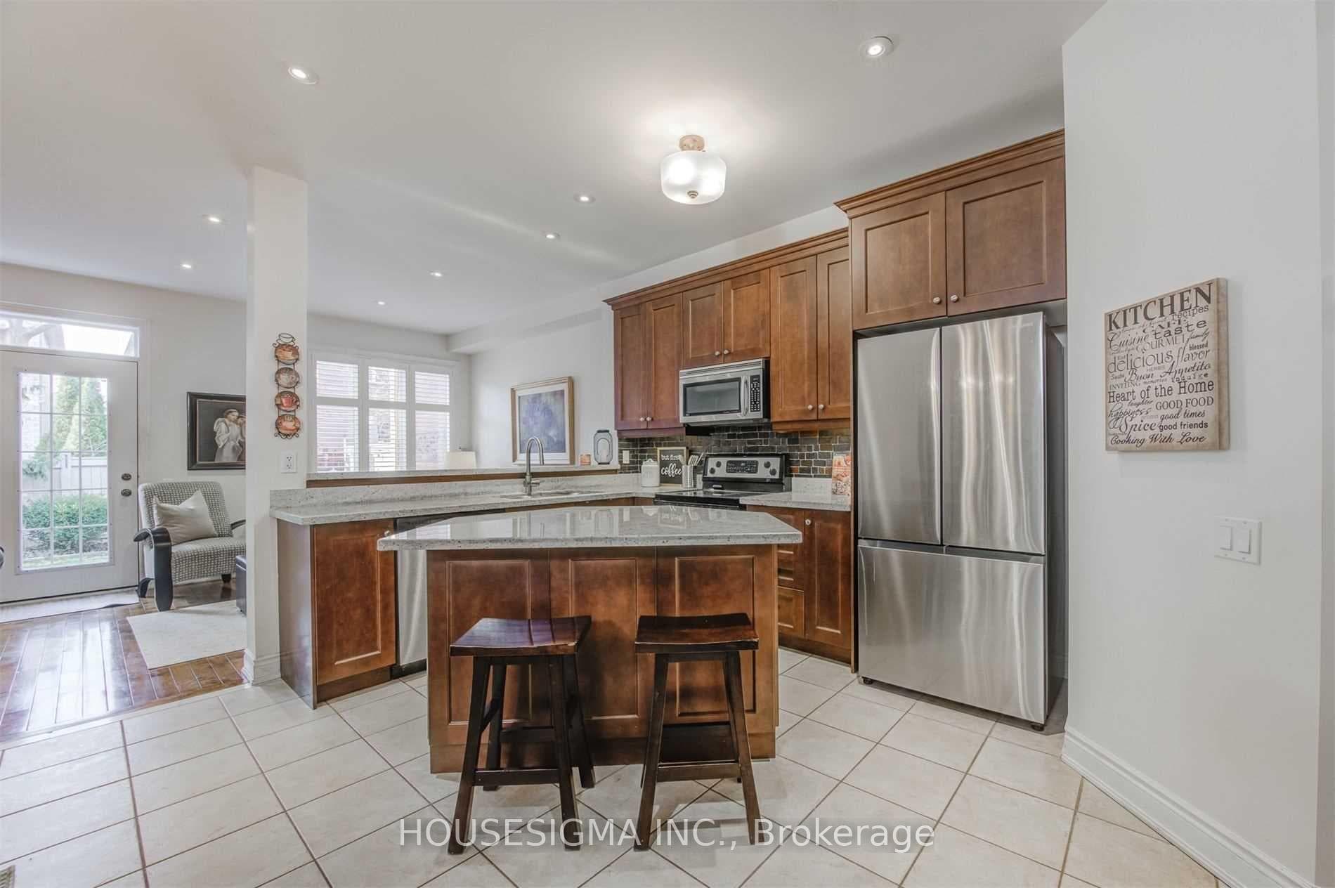 244 Tawny Crescent photo 8
