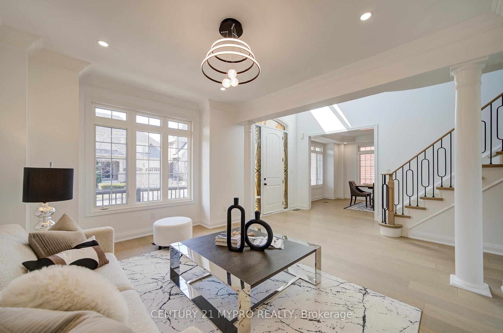 64 Glengordon Crescent photo 9