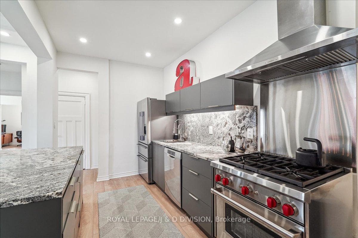 59 Atlas Avenue photo 12