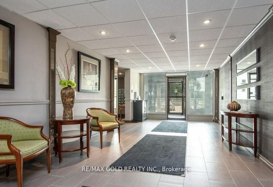 35 Green Valley Drive Unit 206 photo 4