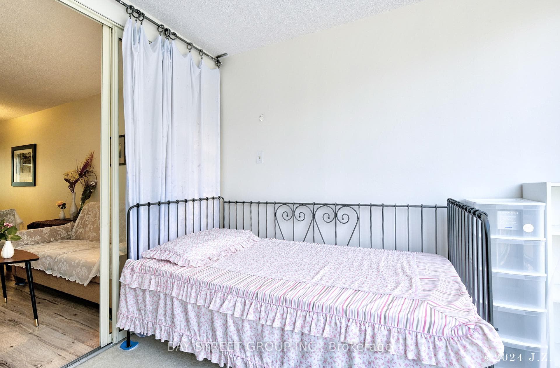 1055 Bay Street Unit 209 photo 14