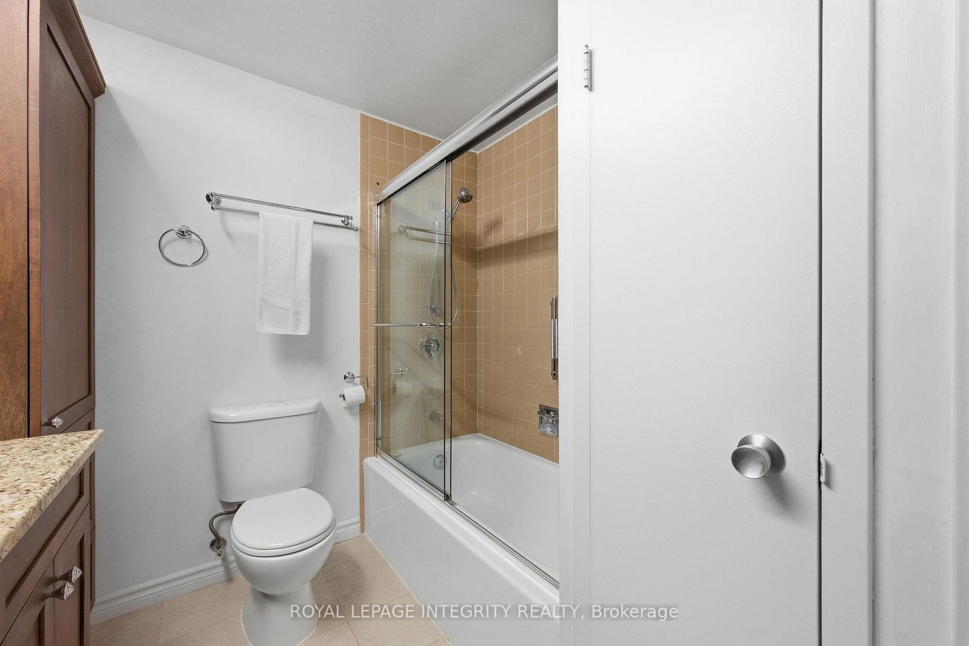 2951 Riverside Drive Unit 305 photo 42