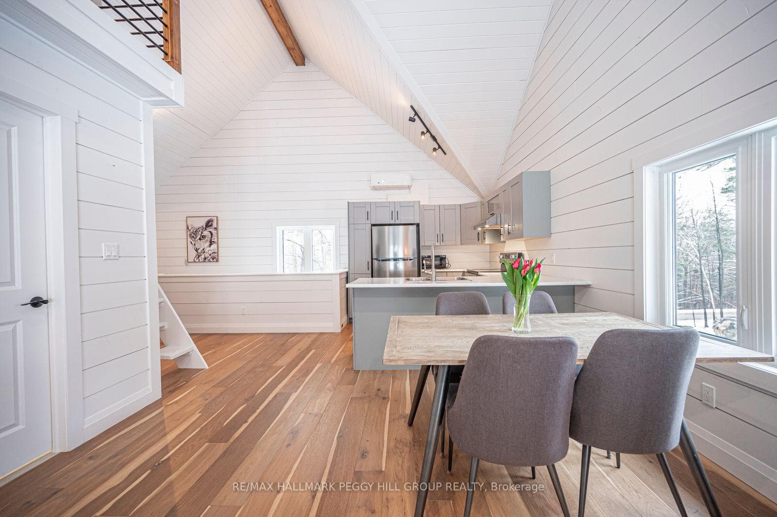 1087 Vindin Street photo 23