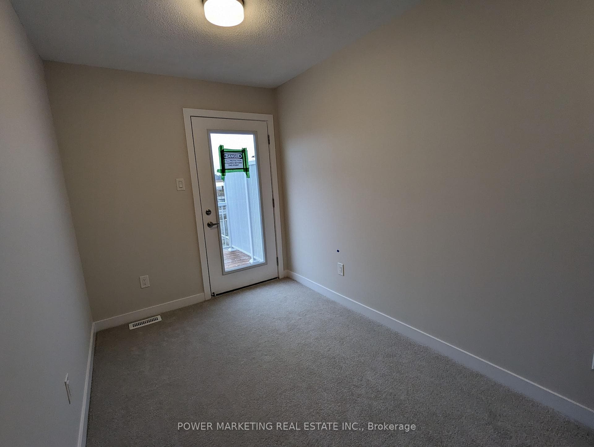 35 Chasing Grove photo 8