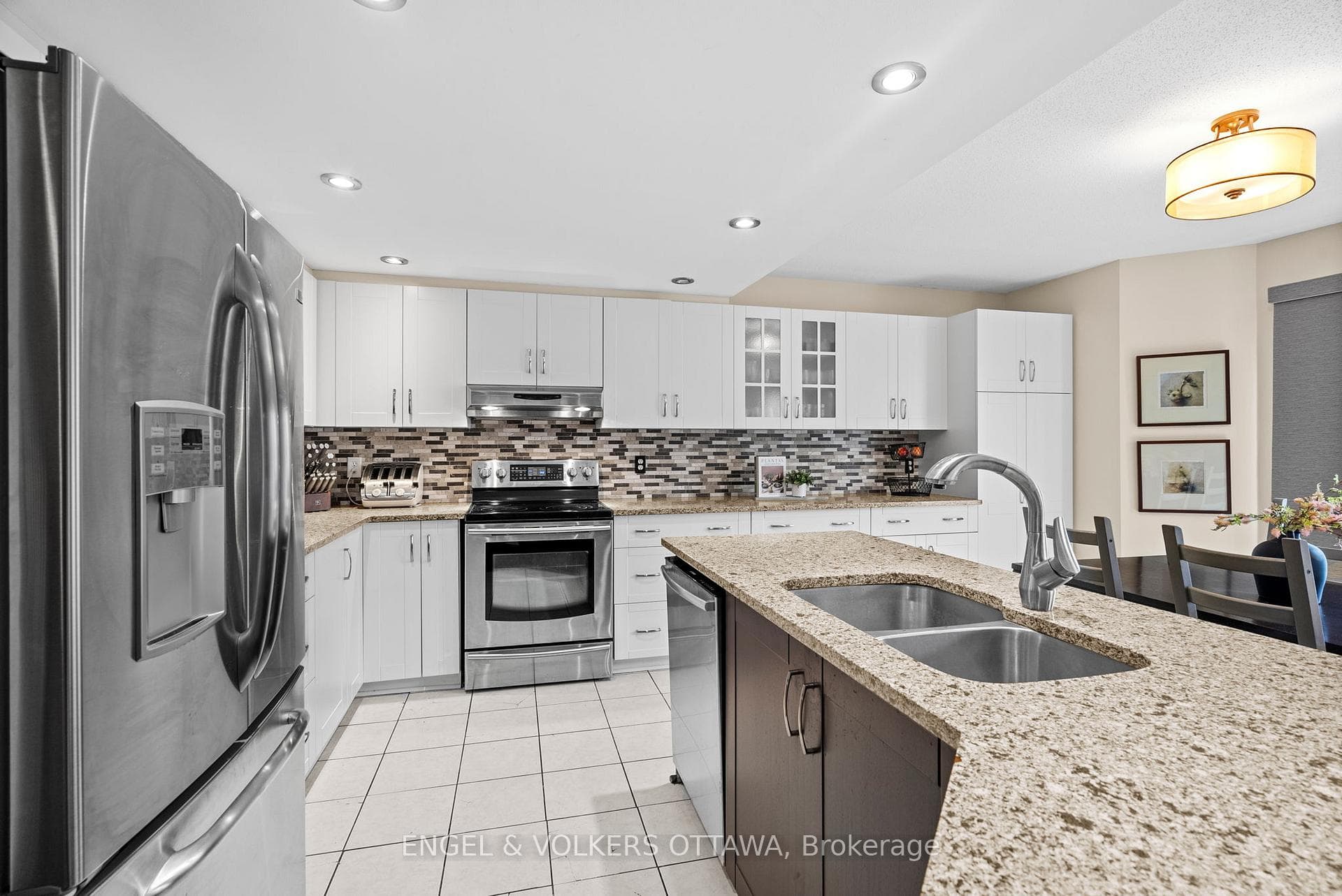 15 Haslemere Avenue photo 9