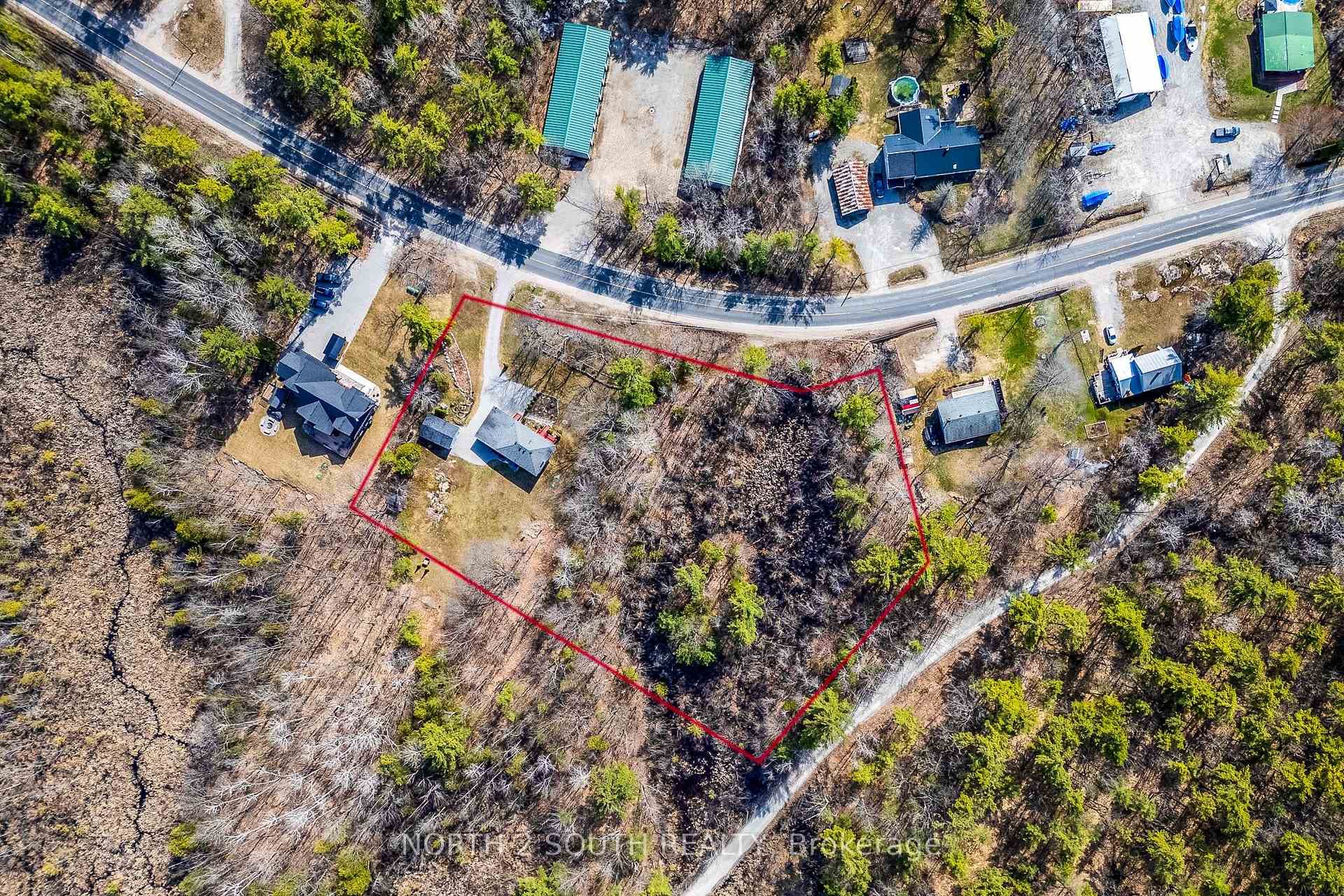 2390 Honey Harbour Road photo 38