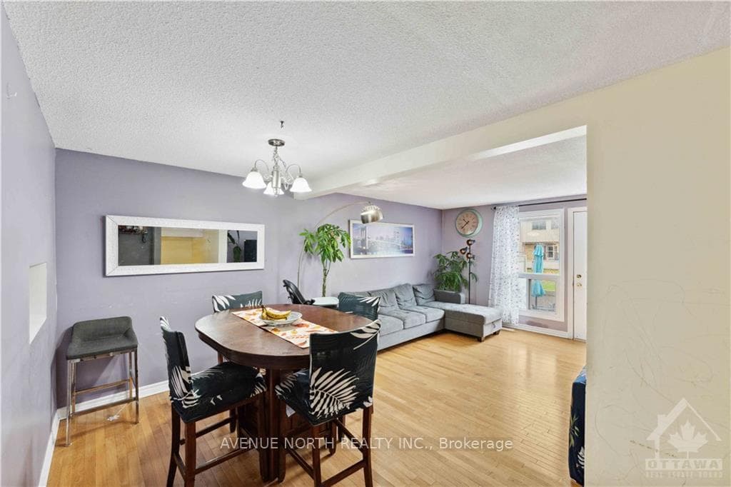 2119 STONEHENGE Crescent photo 9