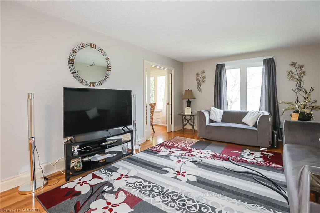 6050 CRIMSON Drive photo 5