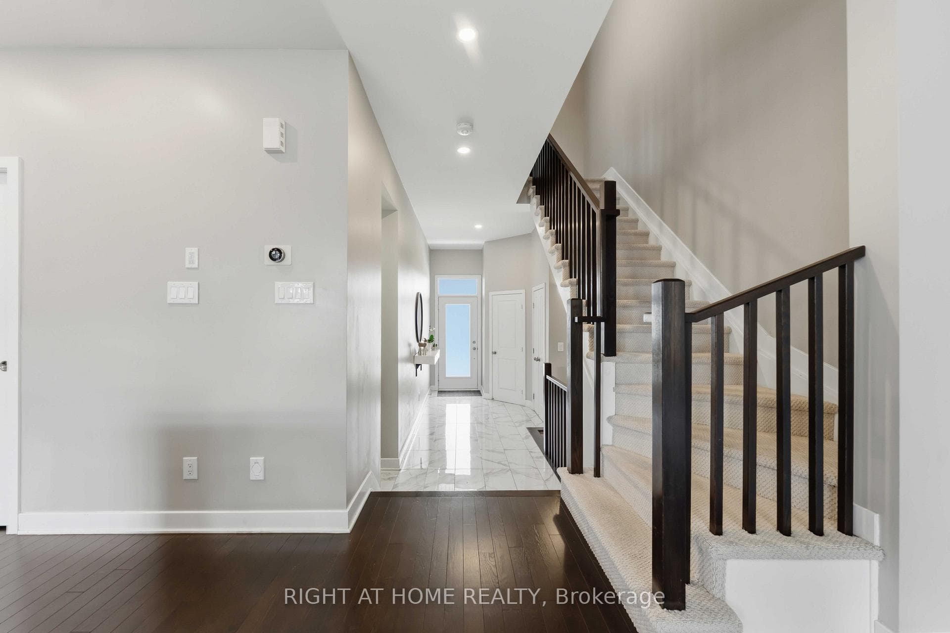 424 Markdale Terrace photo 2