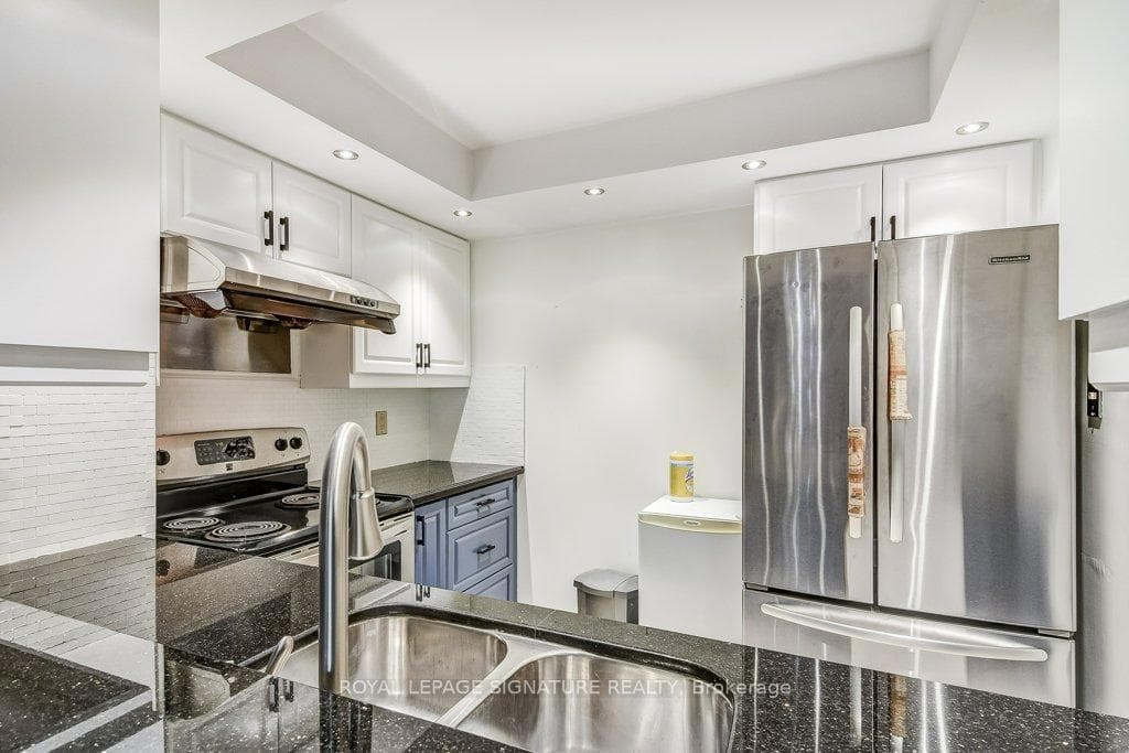 88 Corporate Drive Unit 1817 photo 20
