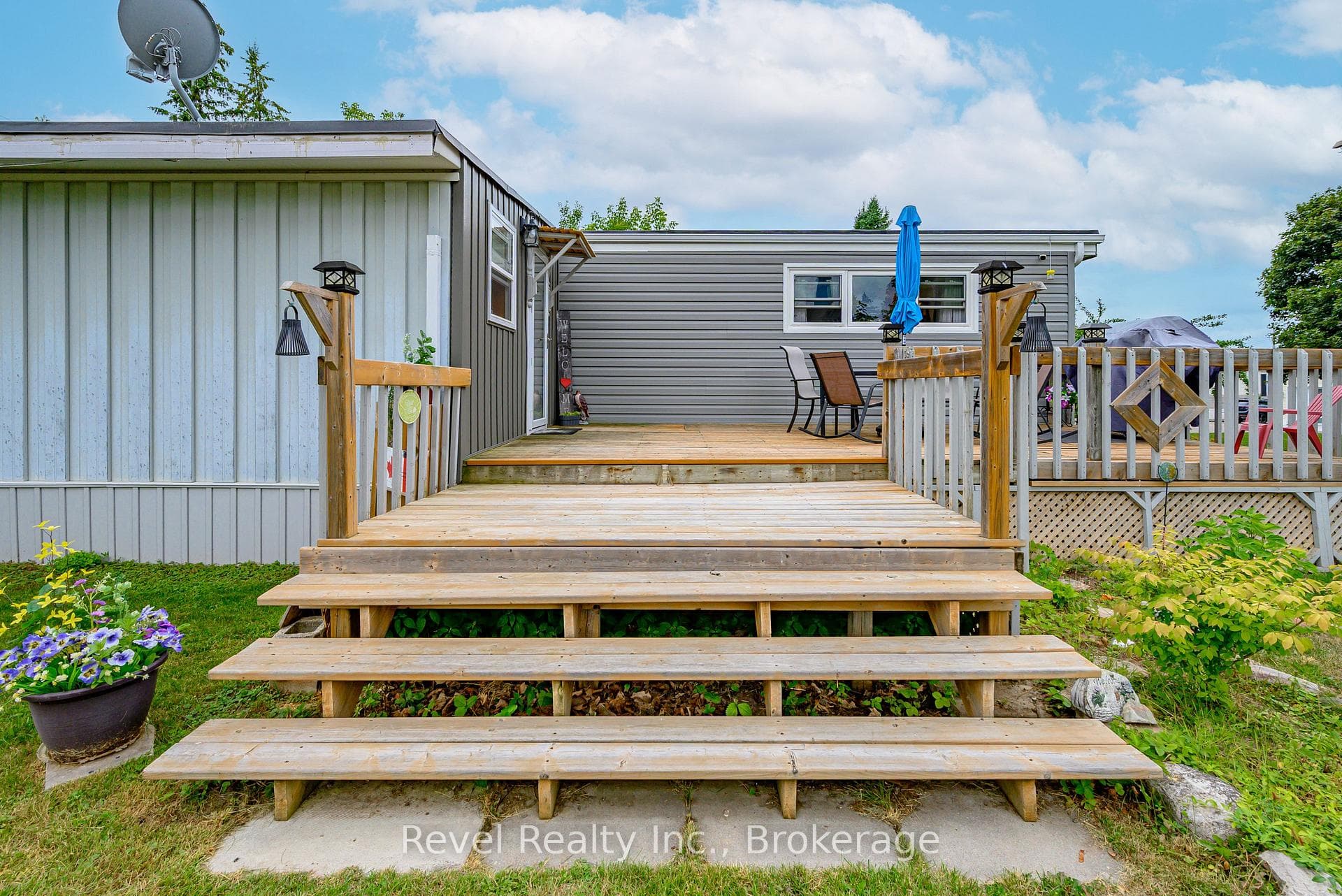4 HOMEWOOD Avenue photo 3