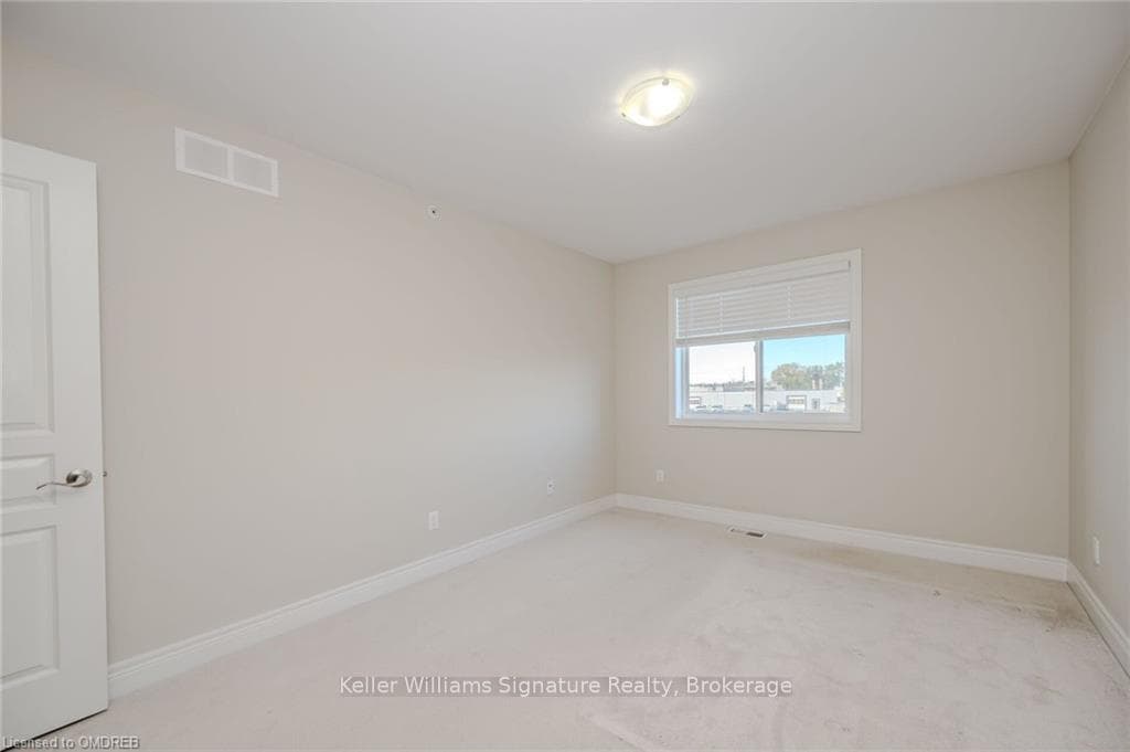 72 MANHATTAN COURT Court photo 23