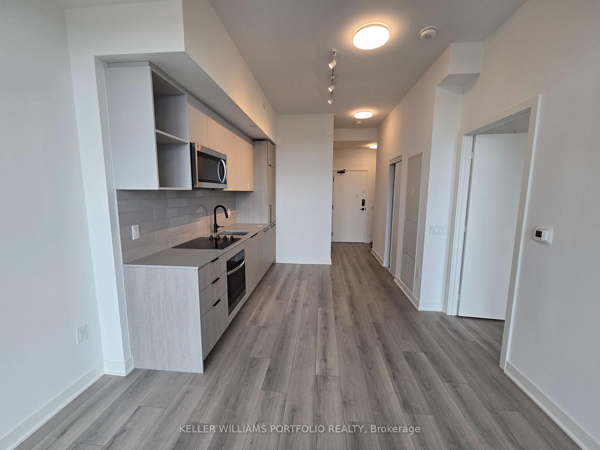 1185 Dupont Street Unit 910 photo 11