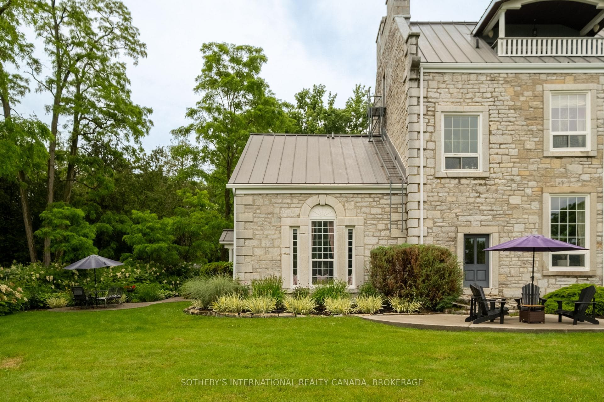 8 Starr Place photo 37