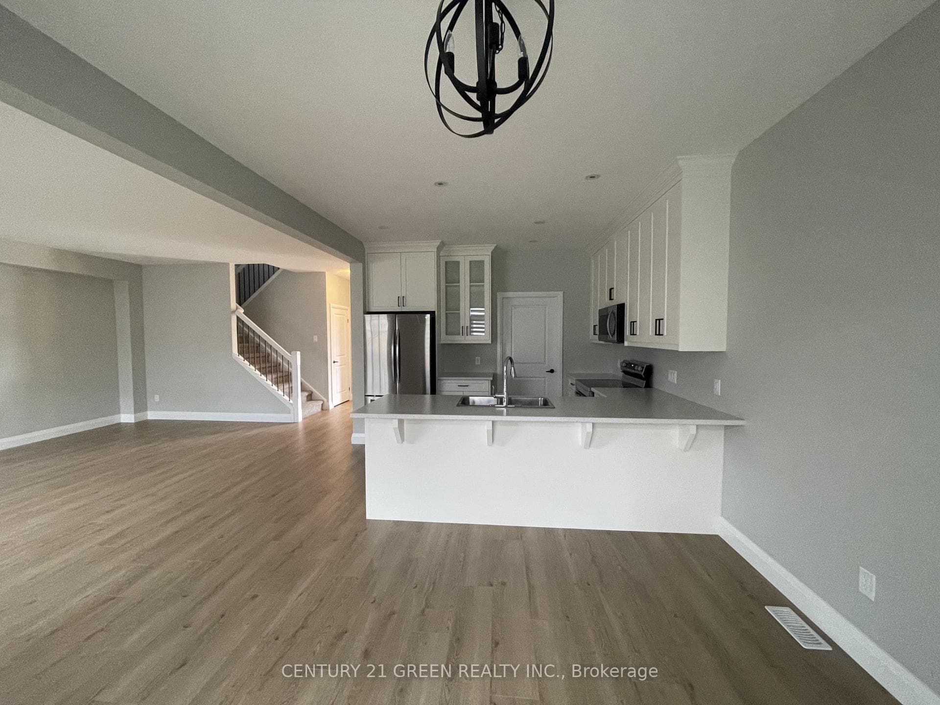 58 Cash Crescent photo 8