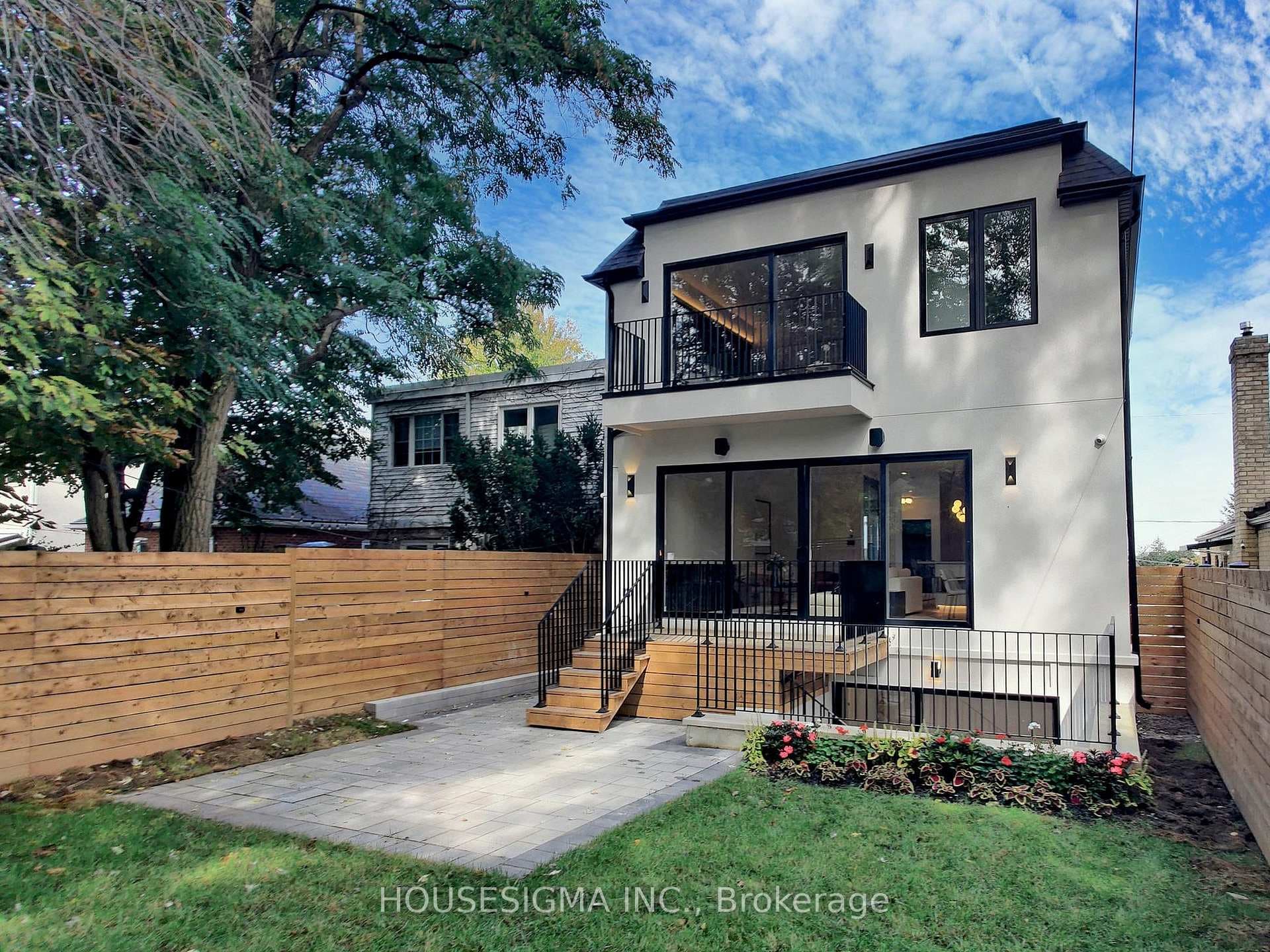33 Elwood Boulevard photo 39