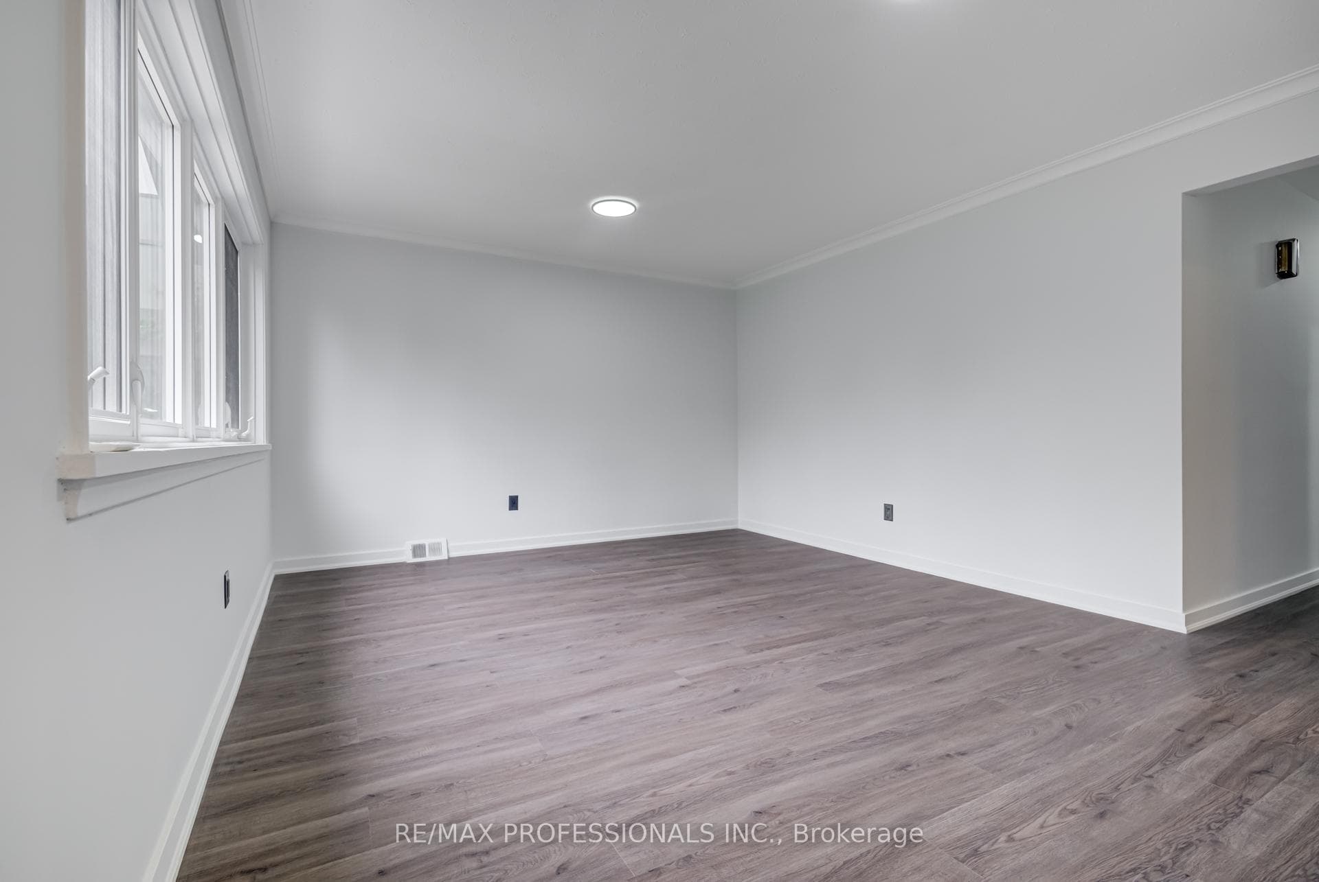 23 Appledale Road Unit Main photo 5