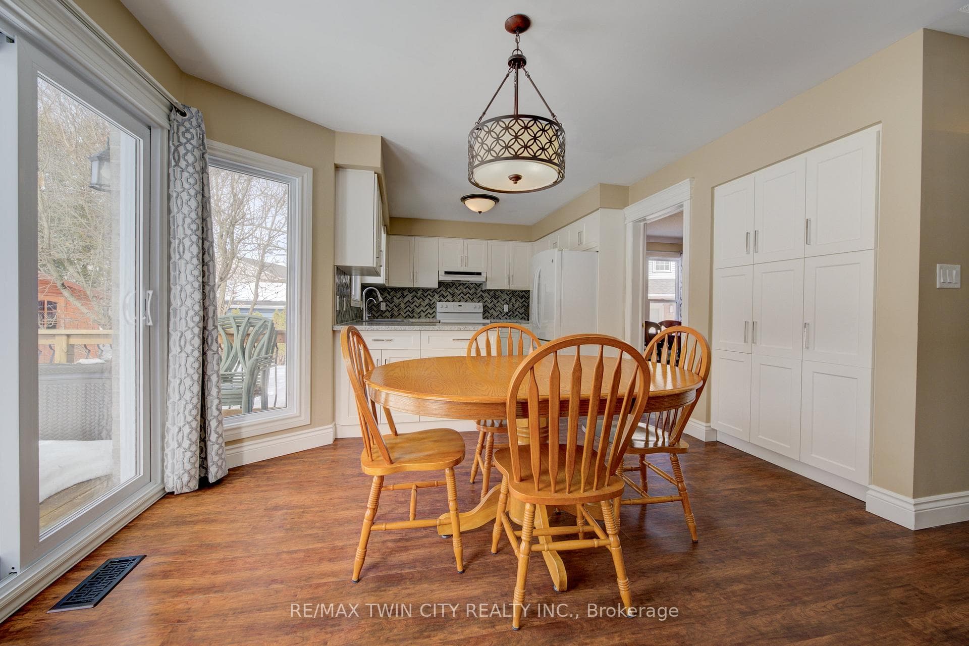 210 Greengable Court photo 10