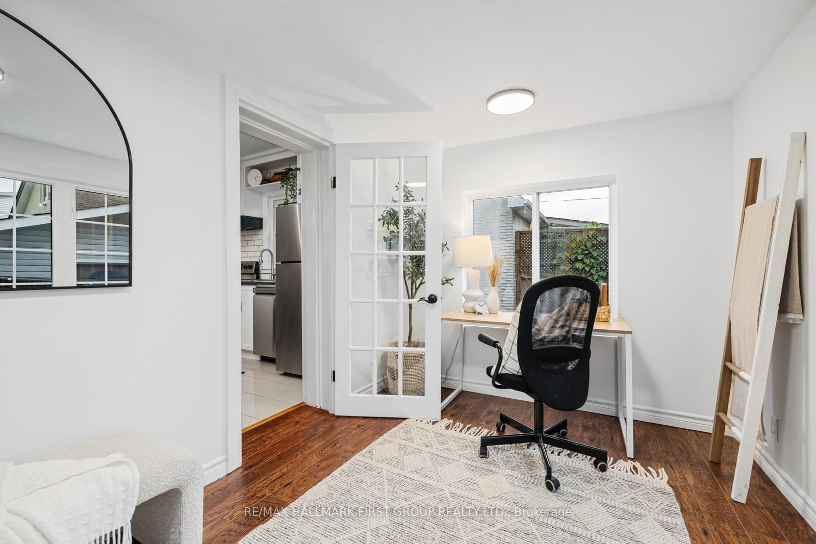 124 Burk Street photo 22