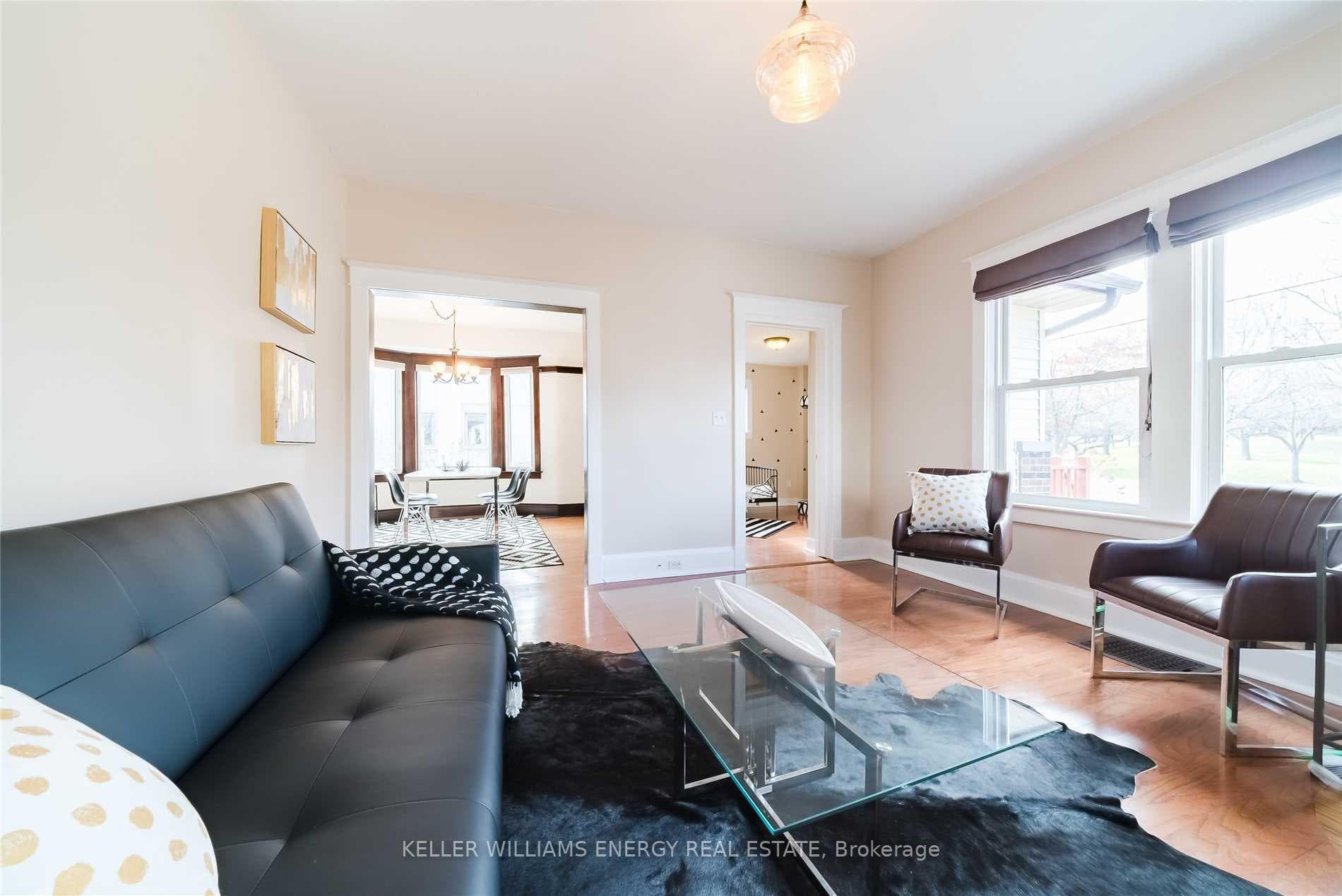 709 Brock Street photo 10