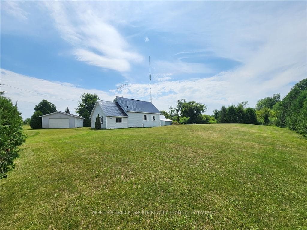 6774 MCLEANSVILLE Road photo 4