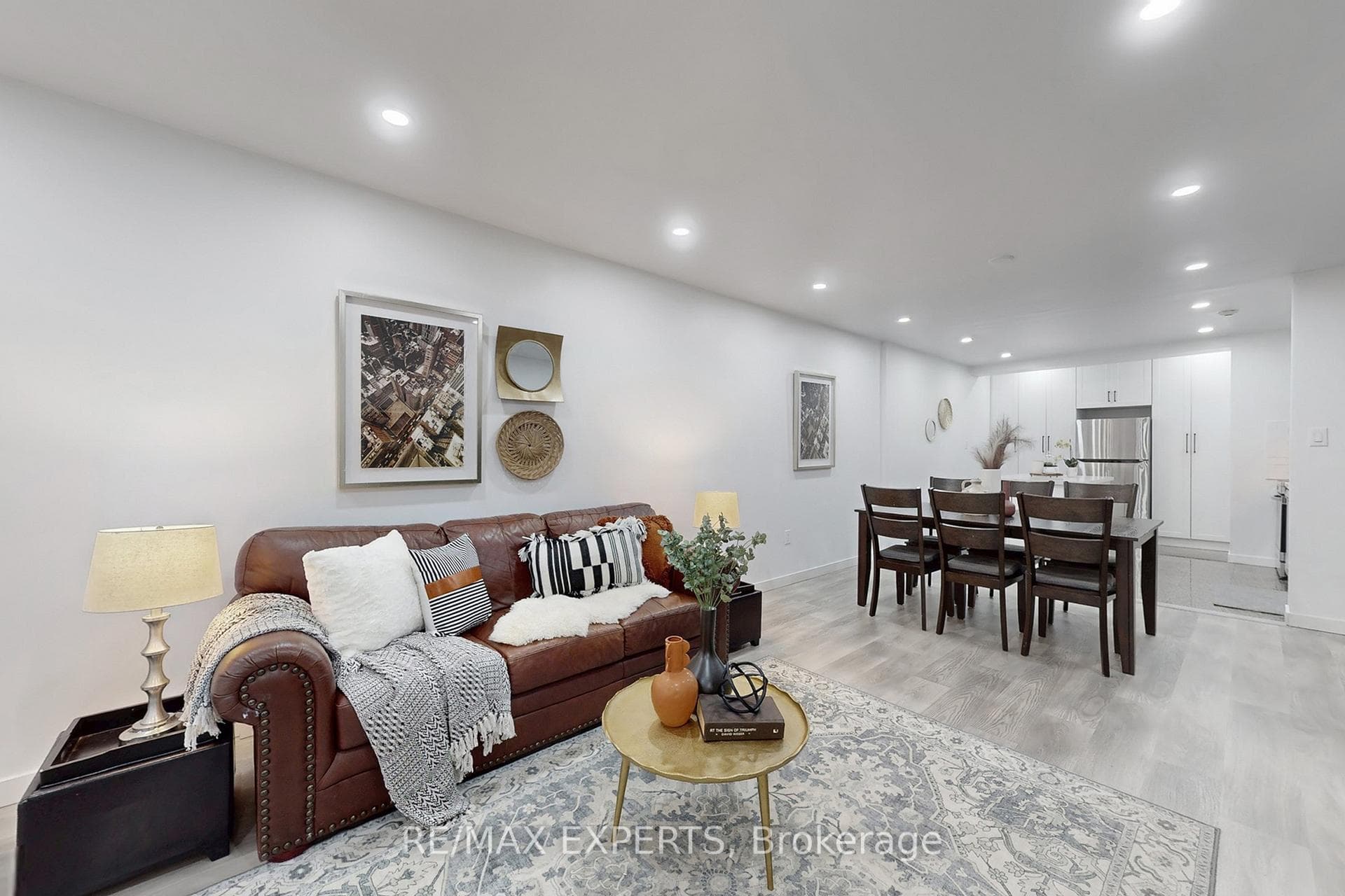 66 Scarborough Golf Club Road photo 1