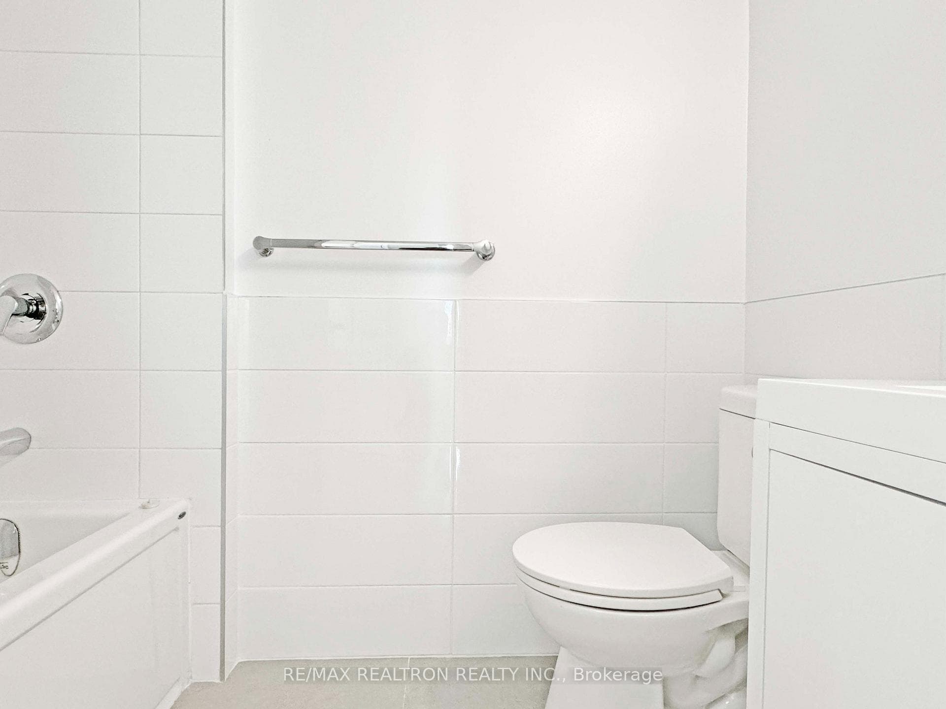 10 Shallmar Boulevard Unit 607 photo 15