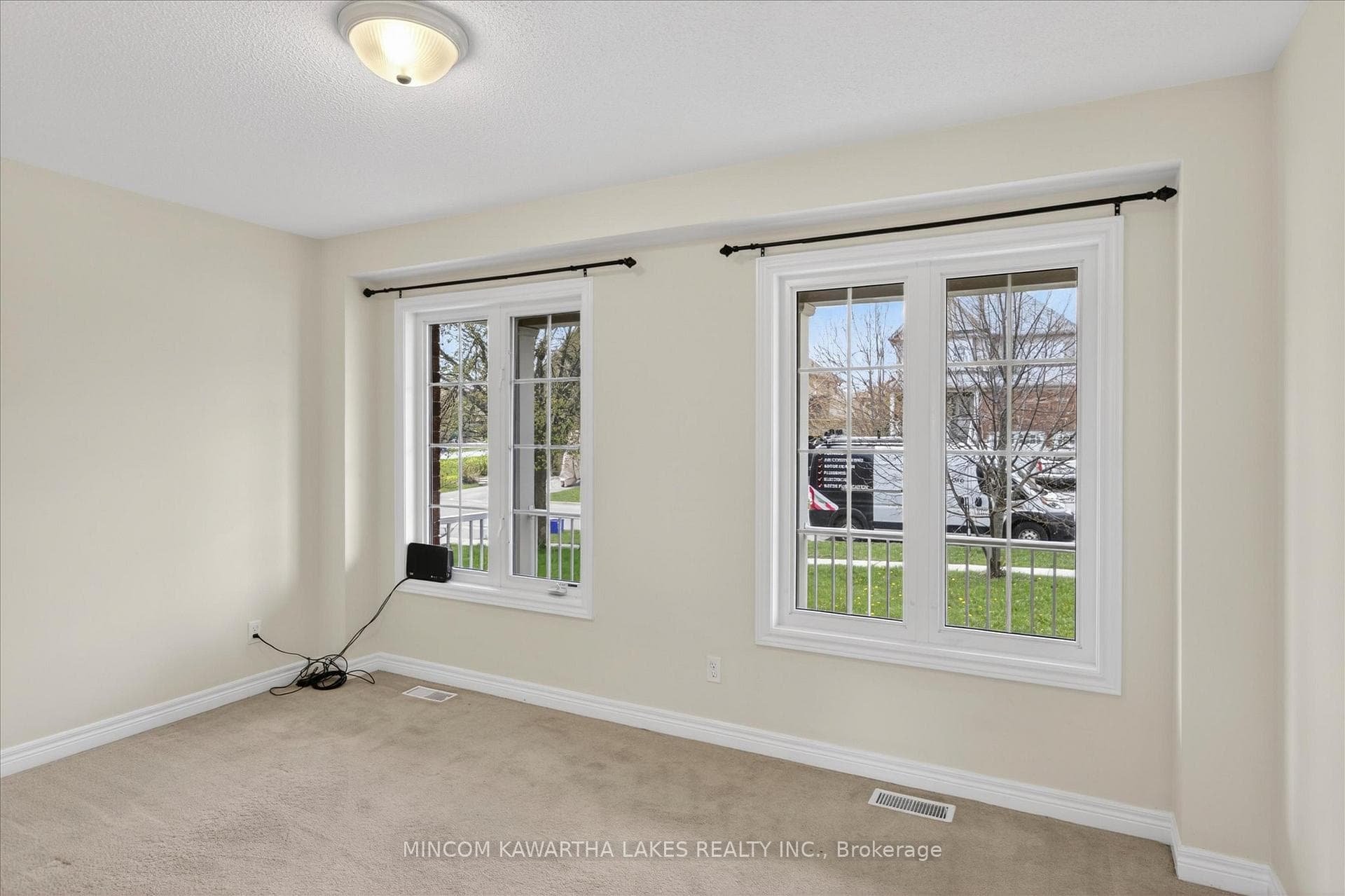 110 Farrier Crescent photo 8