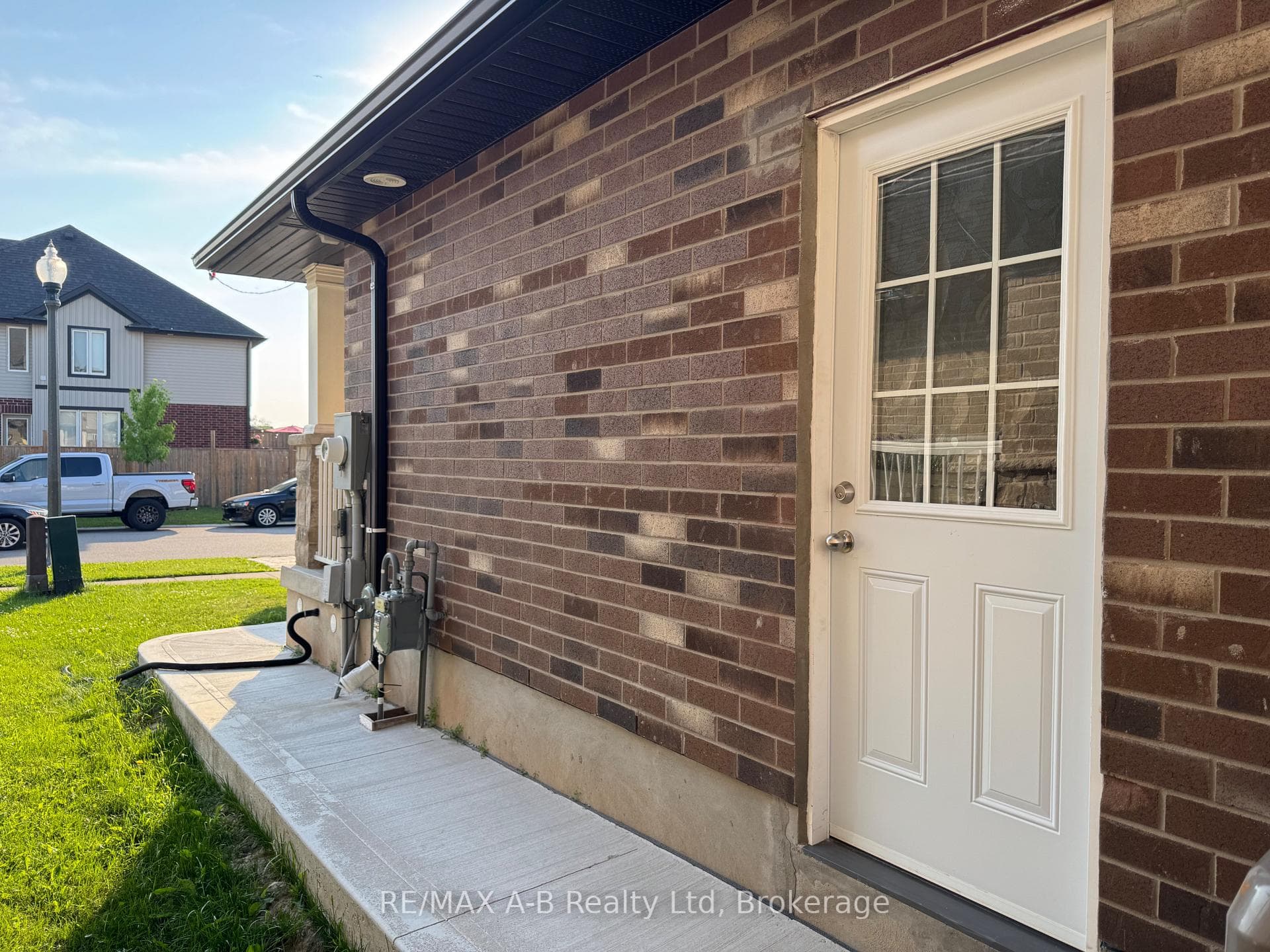 1522 Caen Avenue Unit Lowe Unit photo 2