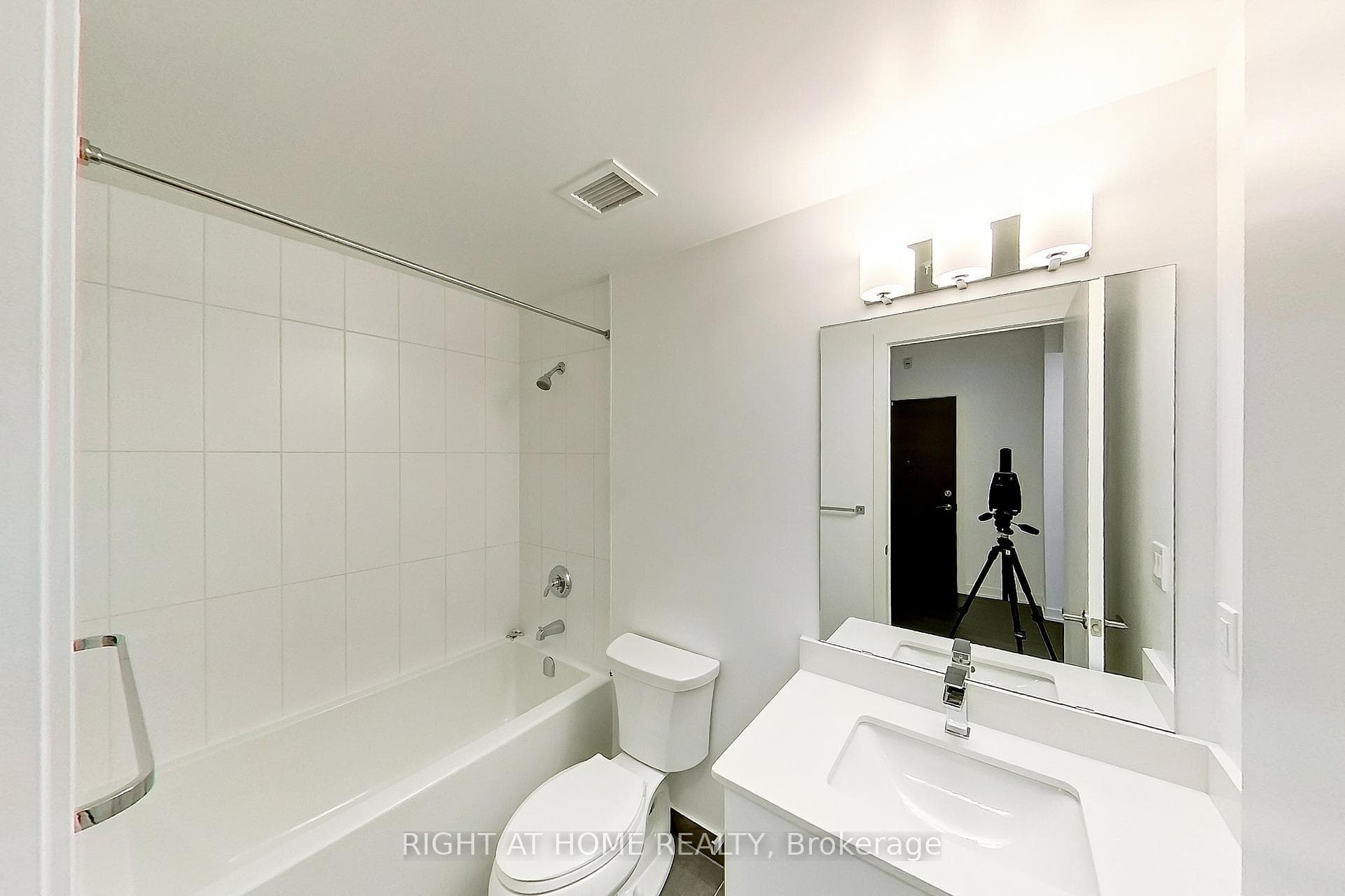 550 North Service Road Unit 1308 photo 4