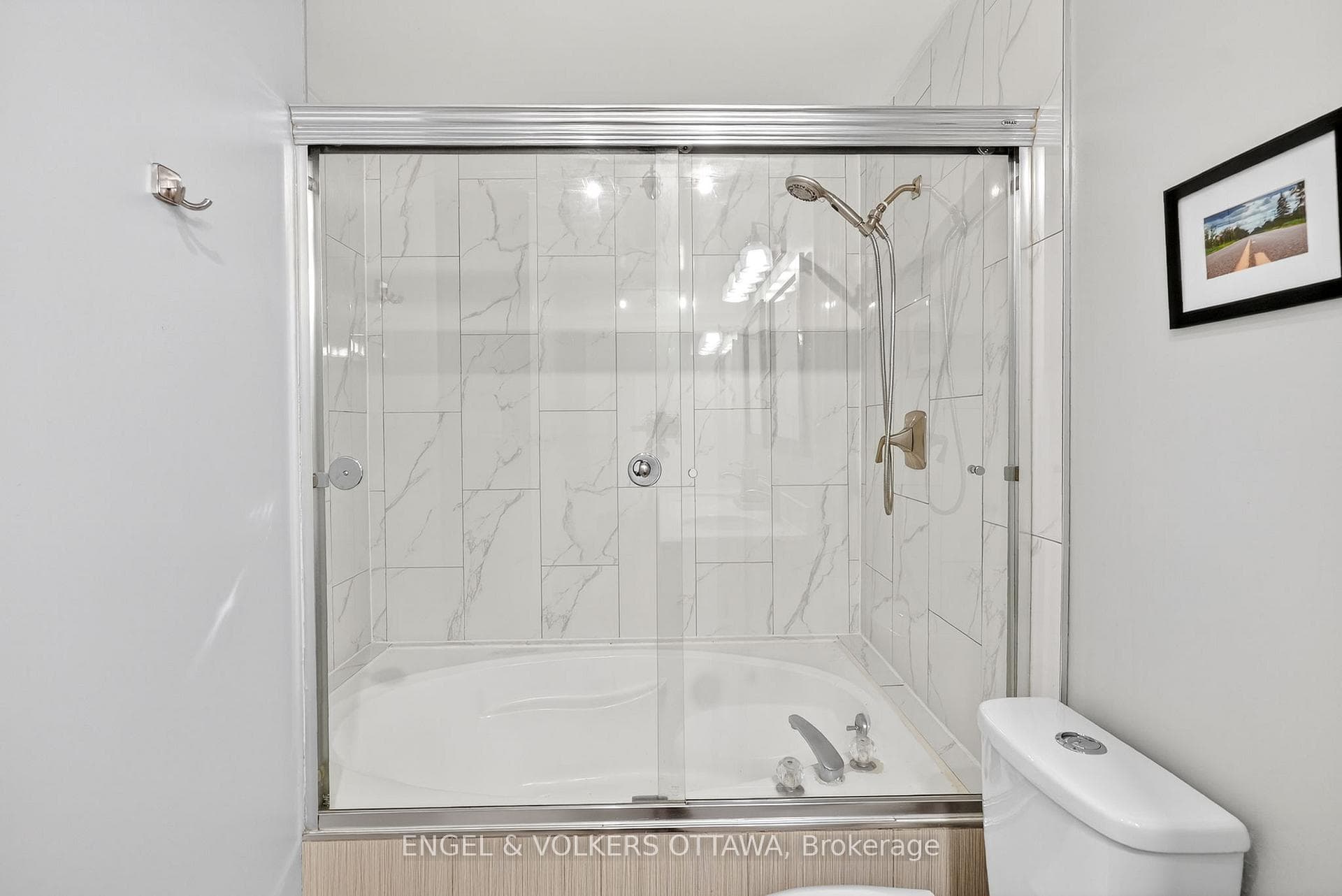 320 Waverley Street Unit apt. 2 photo 24