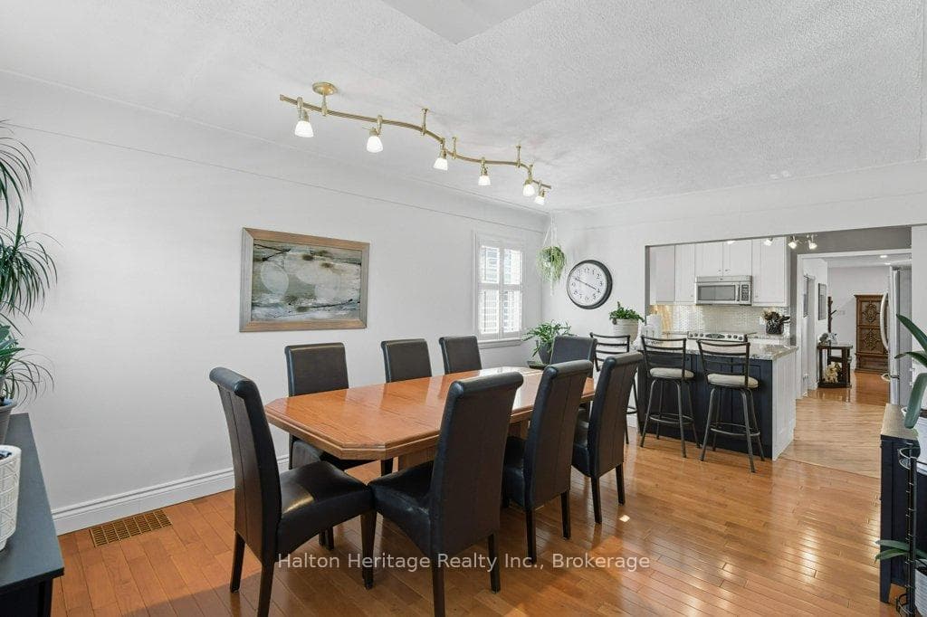 478 East 37th Street photo 6