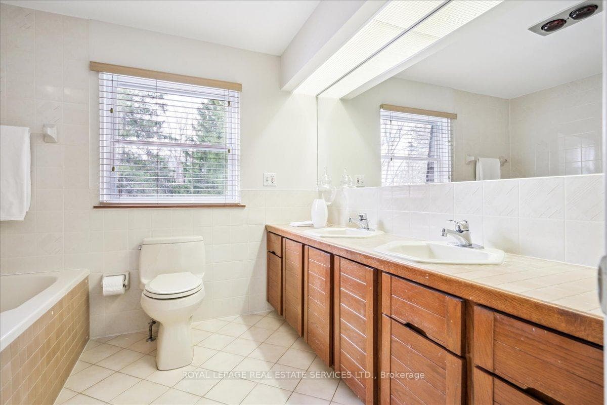 2145 Blessington Street photo 17