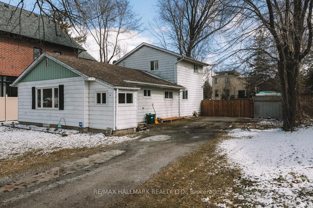 27 Oak Avenue photo 3