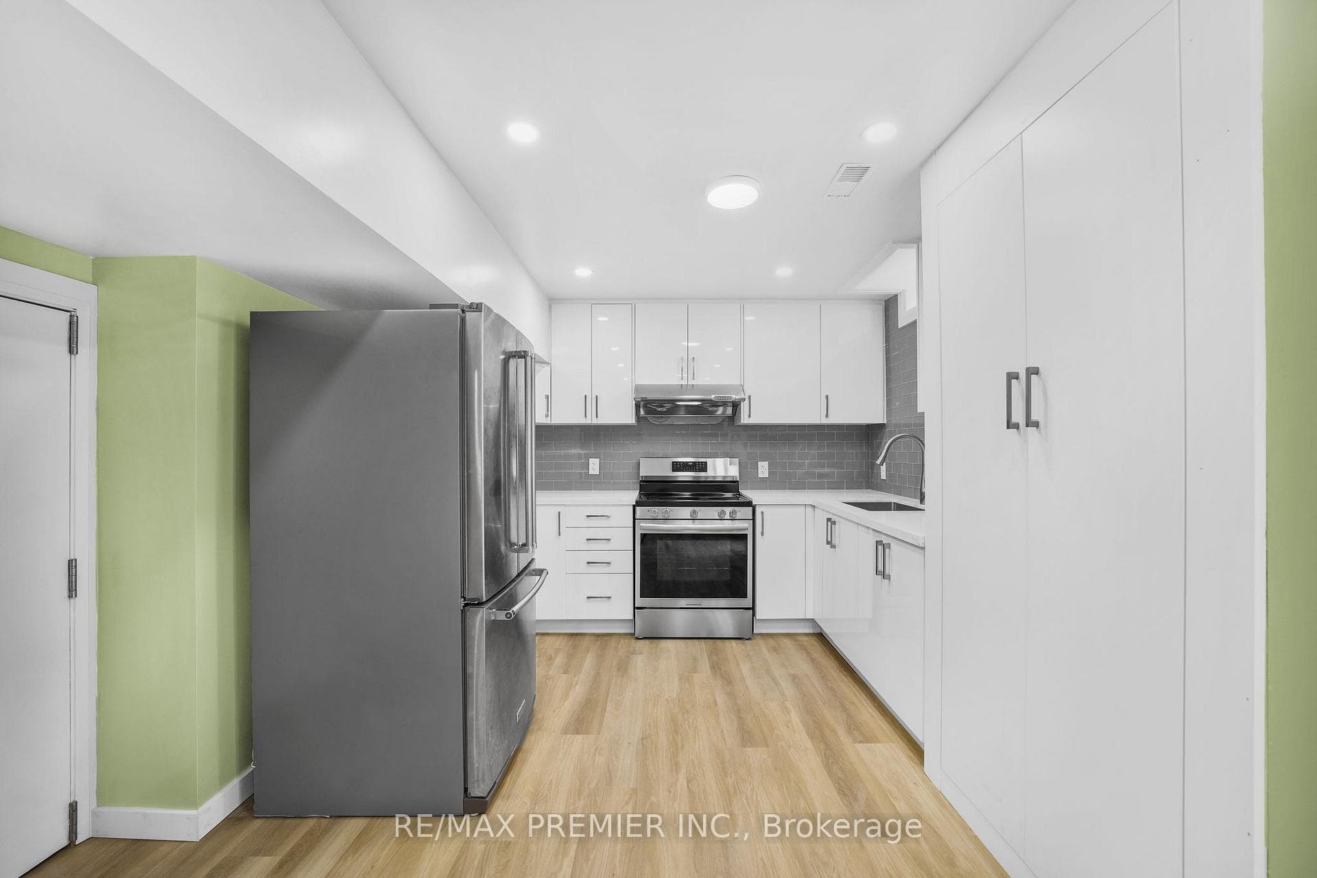 23 Siena Drive photo 8