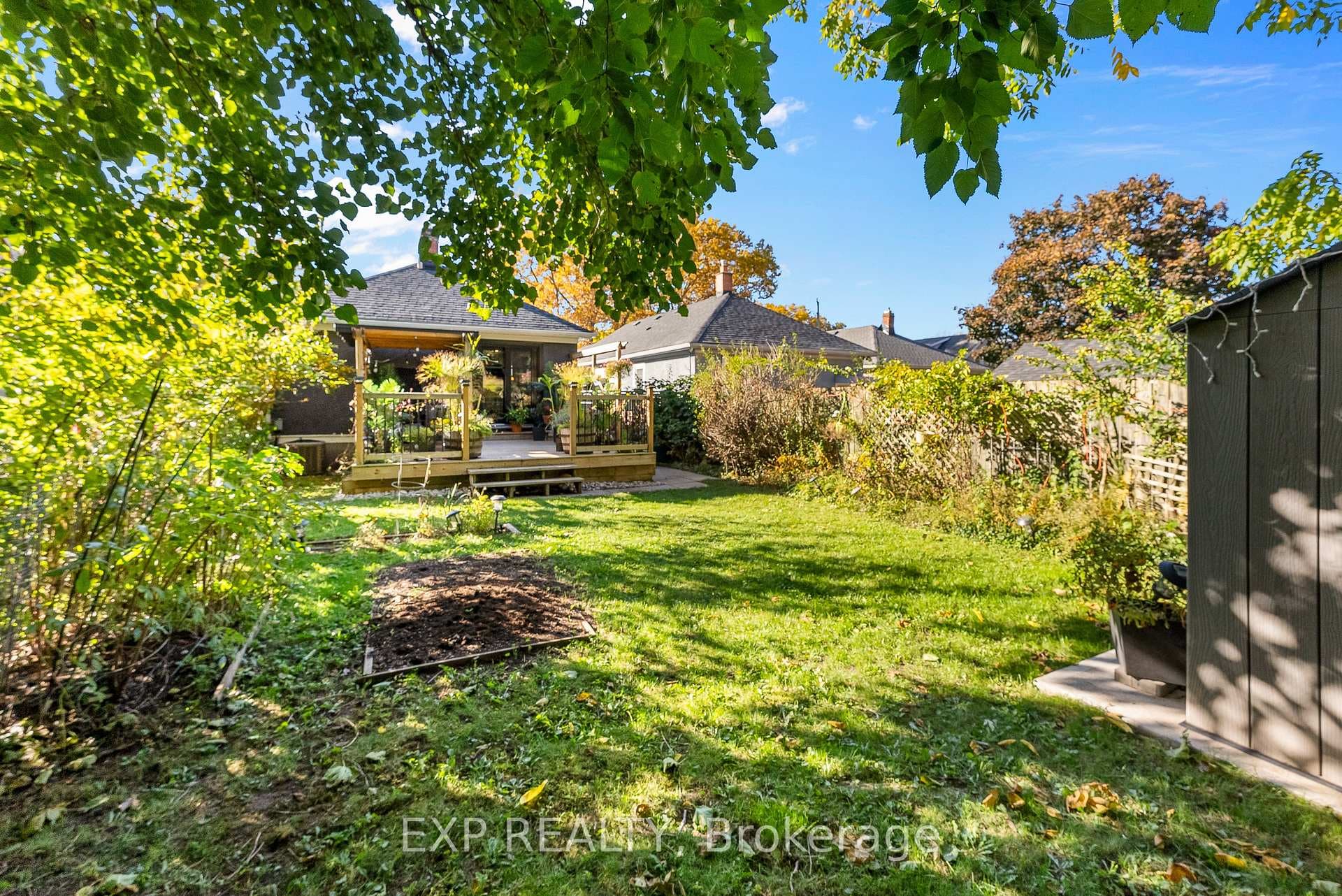 74 Woodland Avenue photo 40