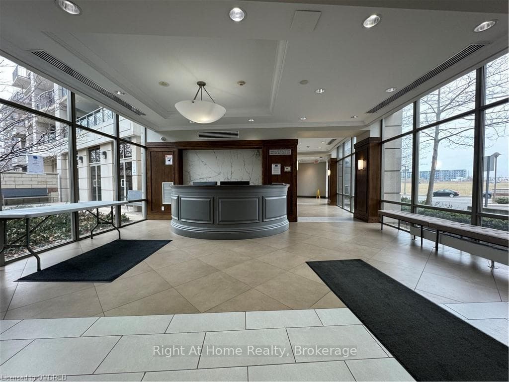 2379 CENTRAL PARK Drive Unit 706 photo 6