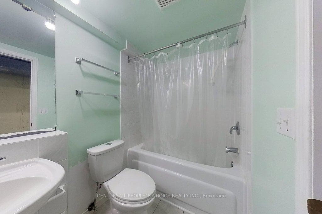 69 Bishop Court photo 33