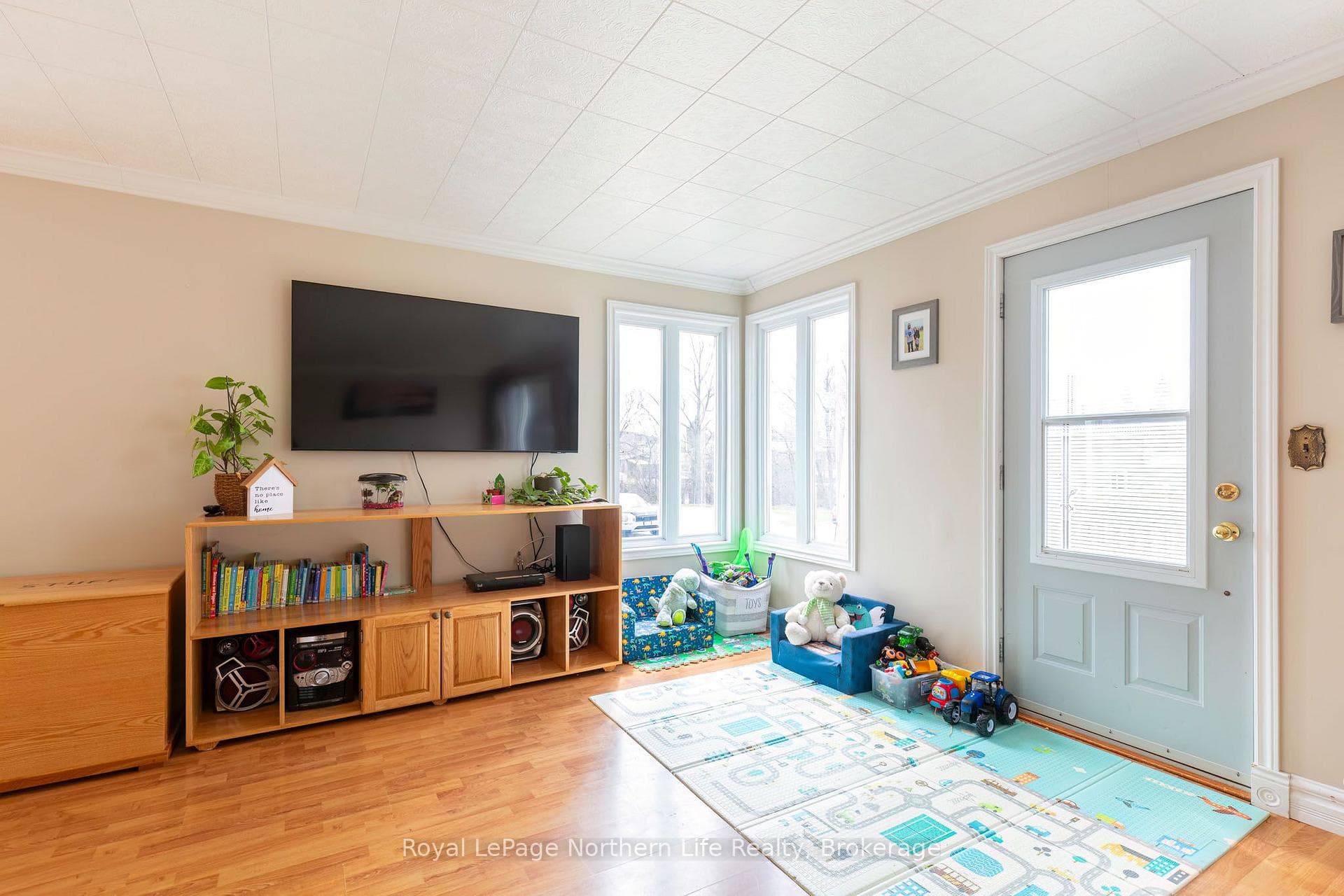 306 Spetz Avenue photo 11