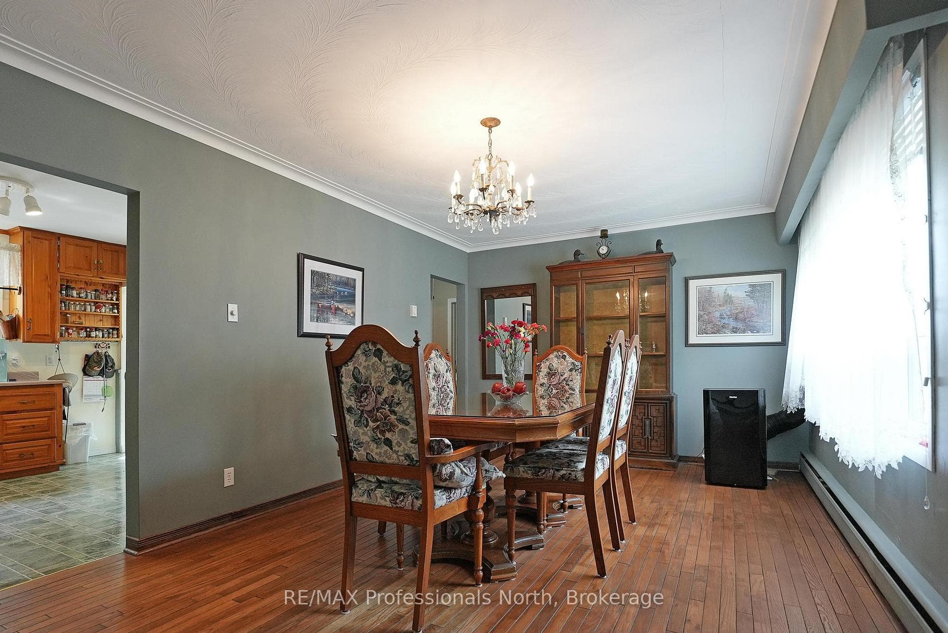 10 Stouffer Street photo 14