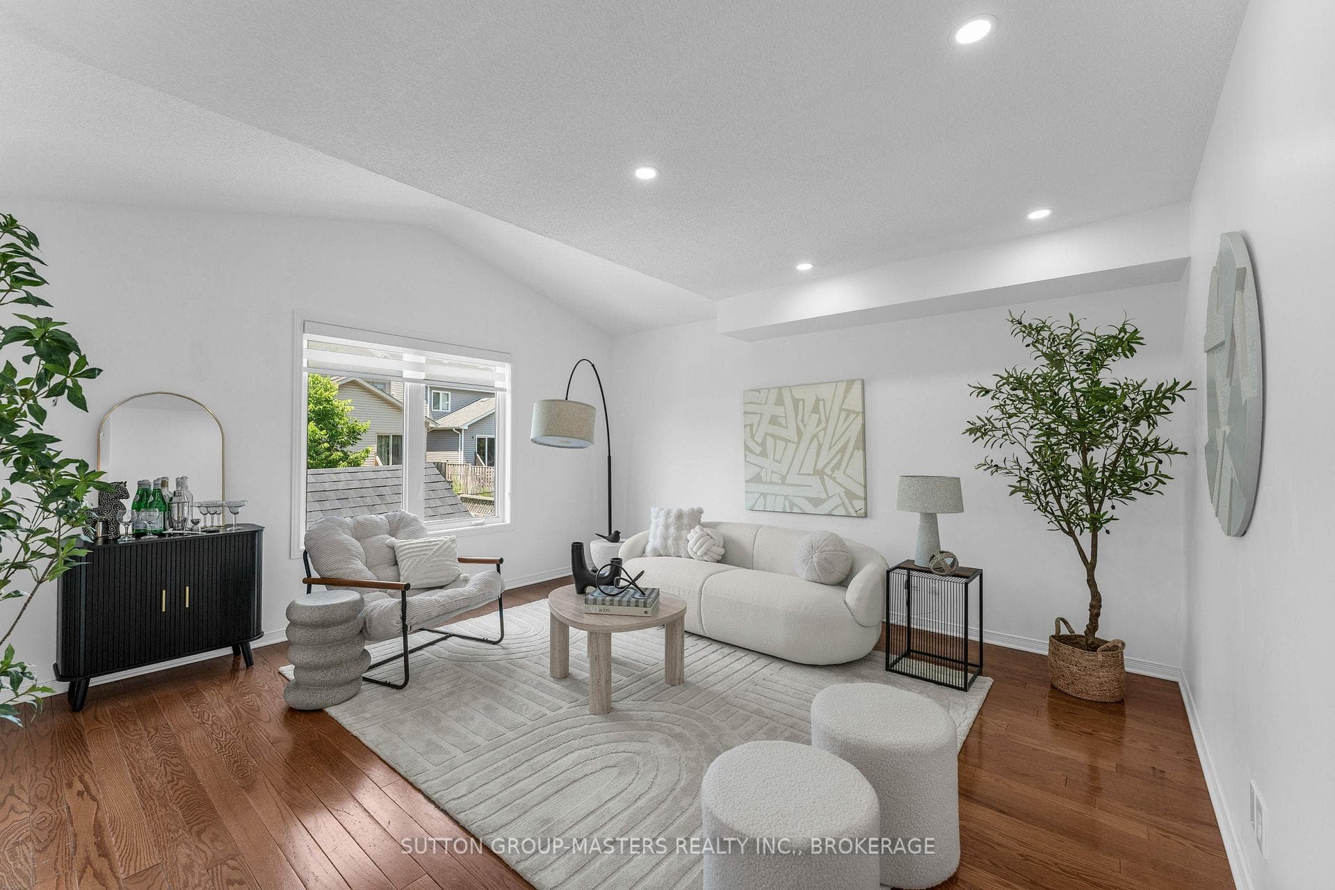 1521 Crimson Crescent photo 14